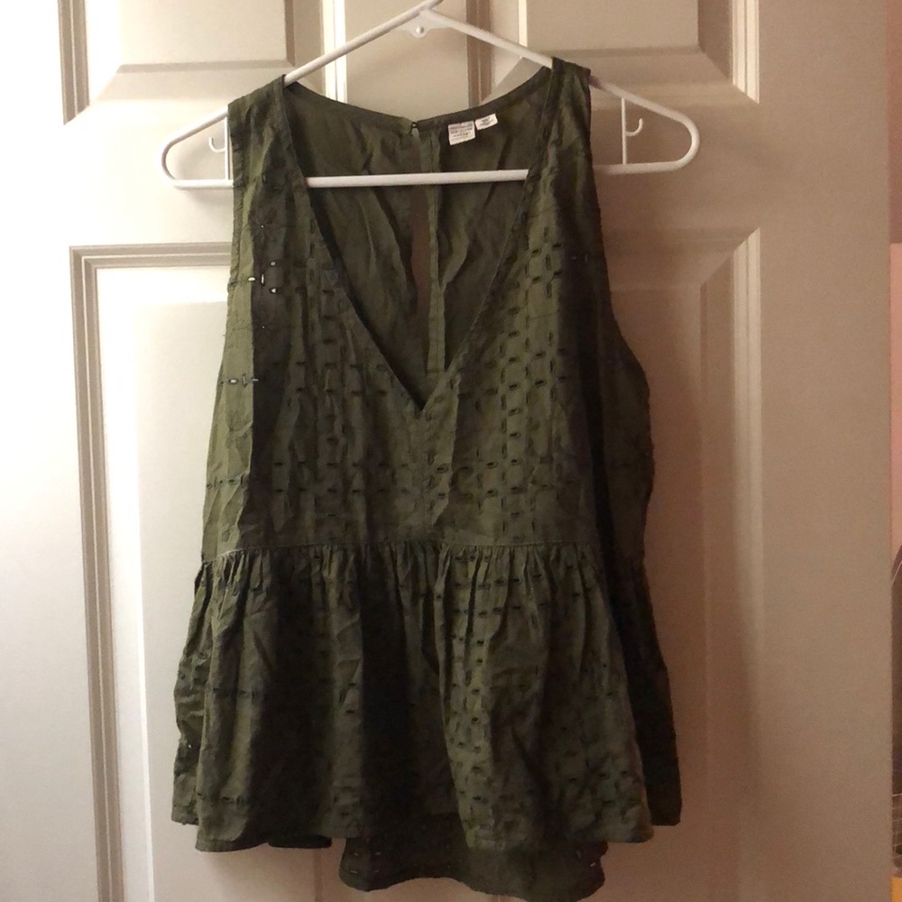 Melrose and Market Eyelet Tank Olive S